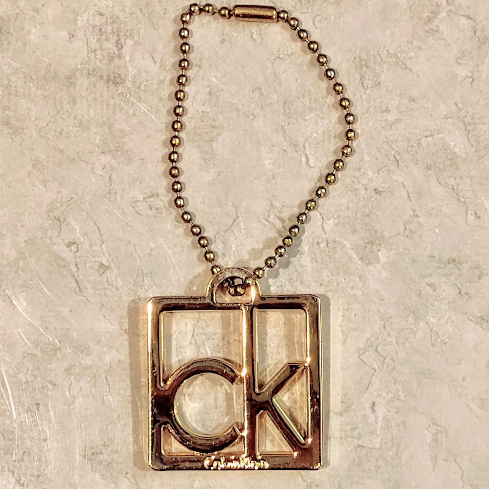 CALVIN KLEIN SQUARE CK LOGO GOLD TONE METAL BAG CHARM / KEYCHAIN. - Picture 2 of 6